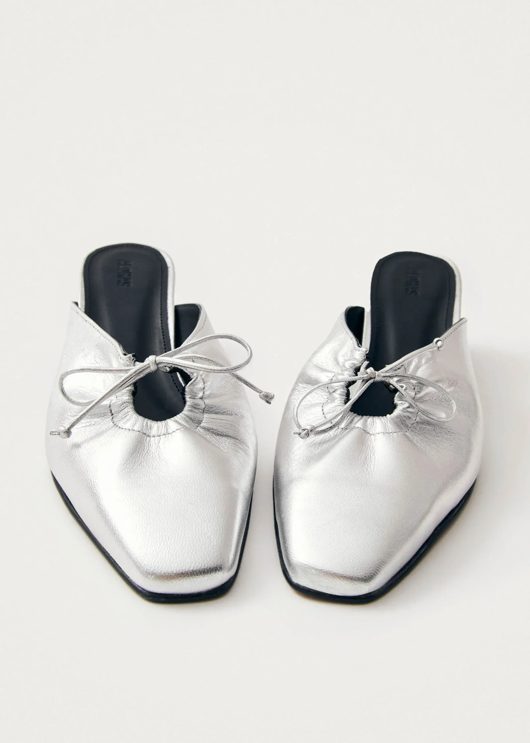 Amar Shimmer Silver Leather Mules|ALOHAS Sale