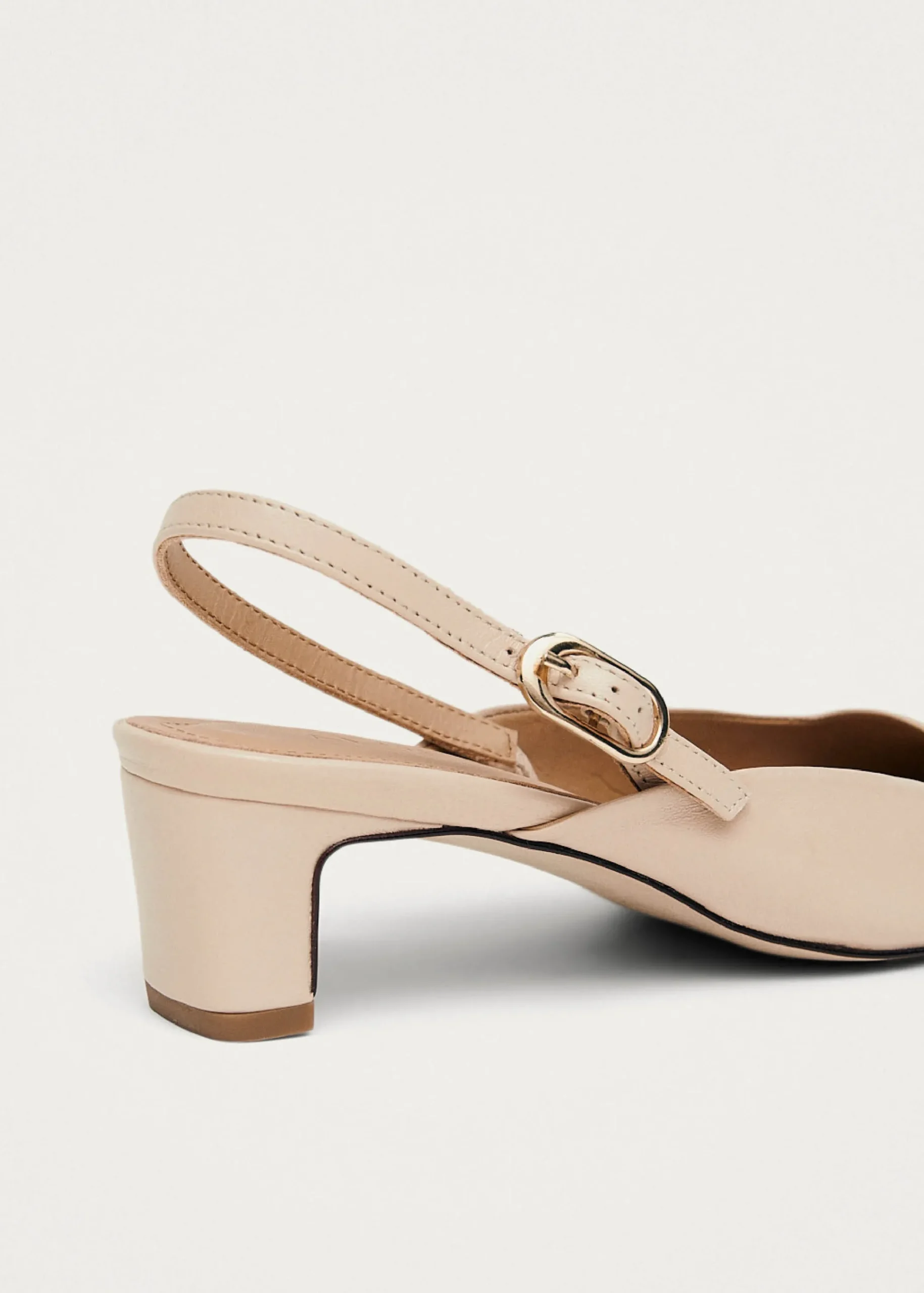 Lindy Bicolor Cream Black Leather Pumps|ALOHAS Hot