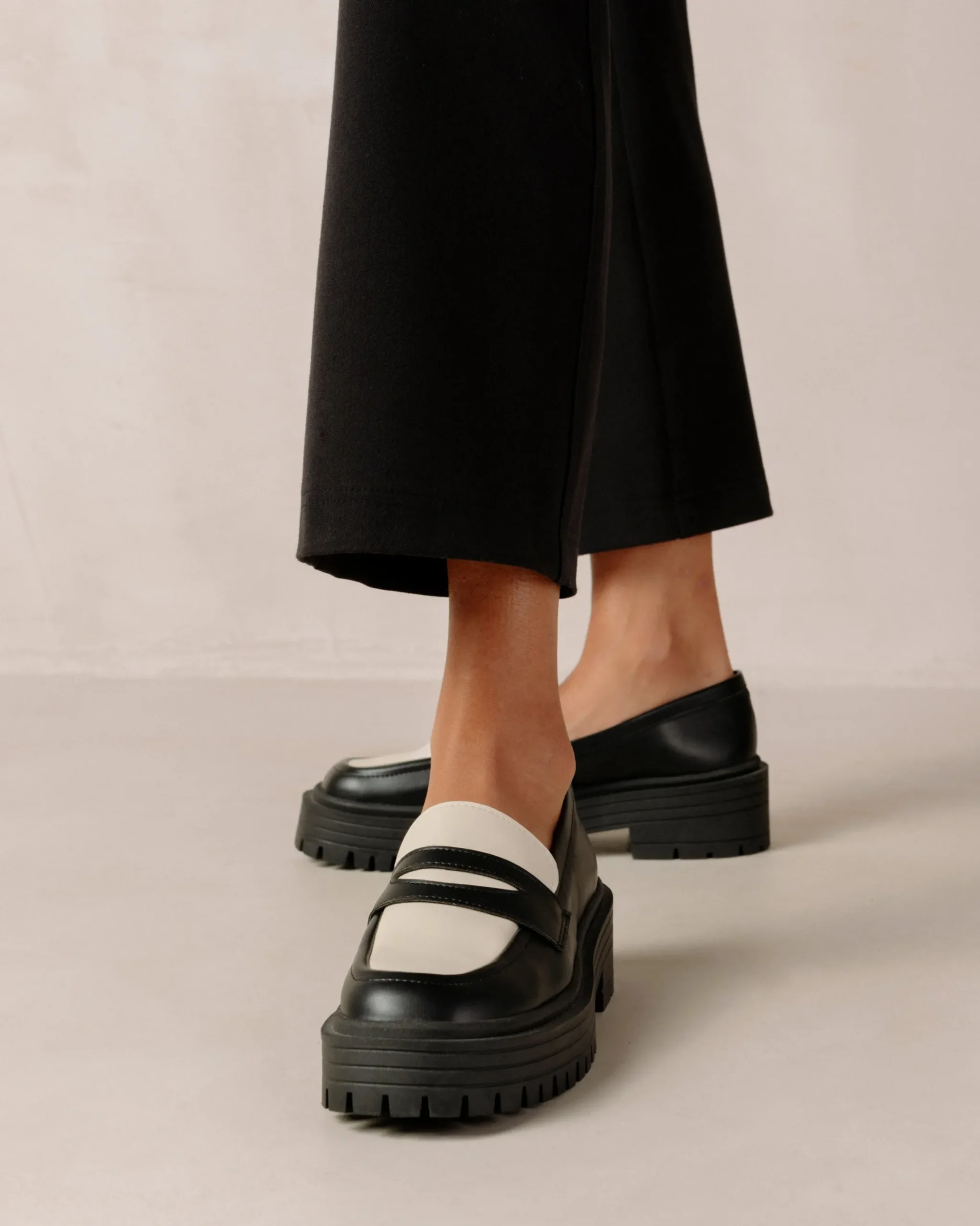 Mask Bicolor Black Vegan Leather Loafers|ALOHAS Online