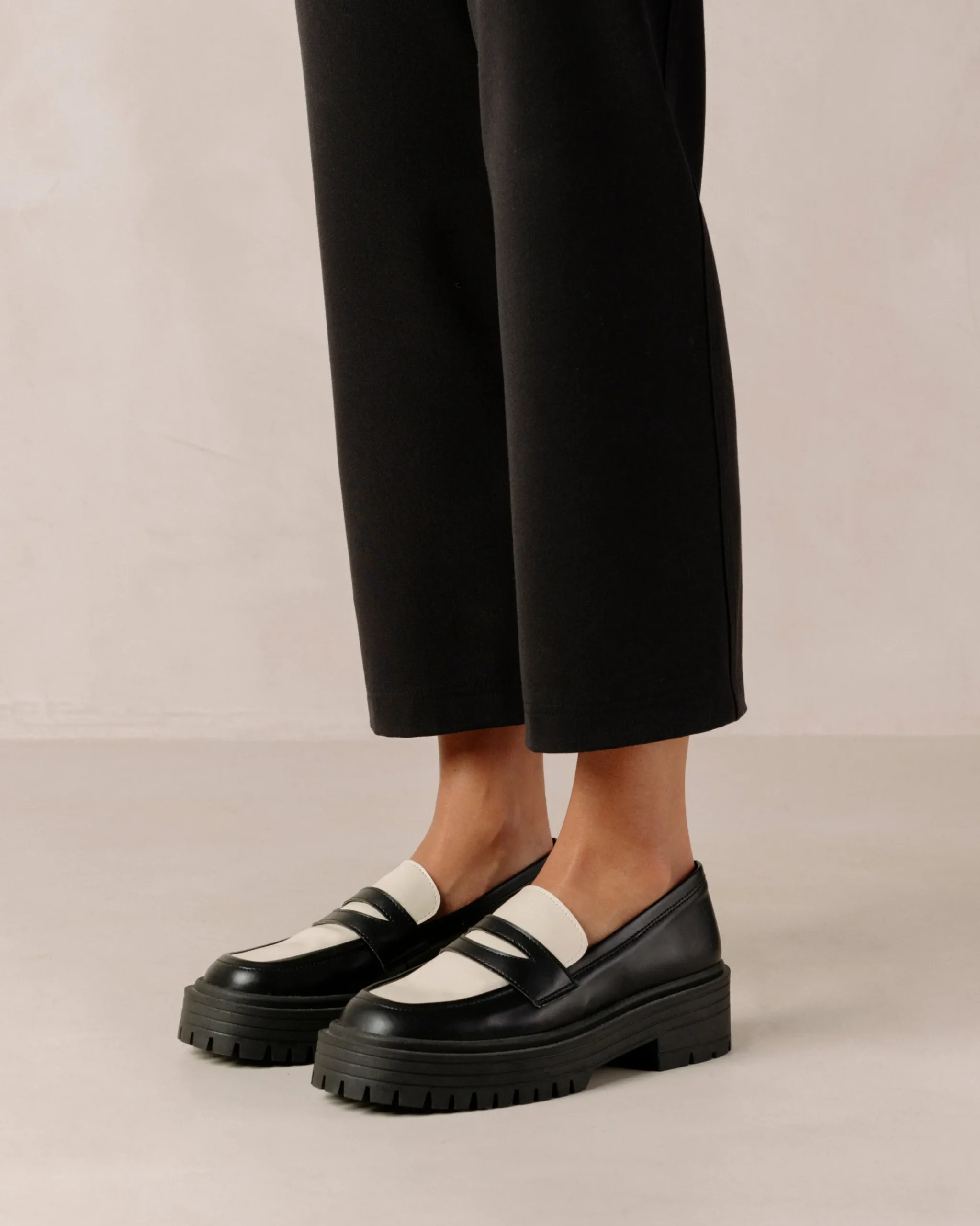 Mask Bicolor Black Vegan Leather Loafers|ALOHAS Online