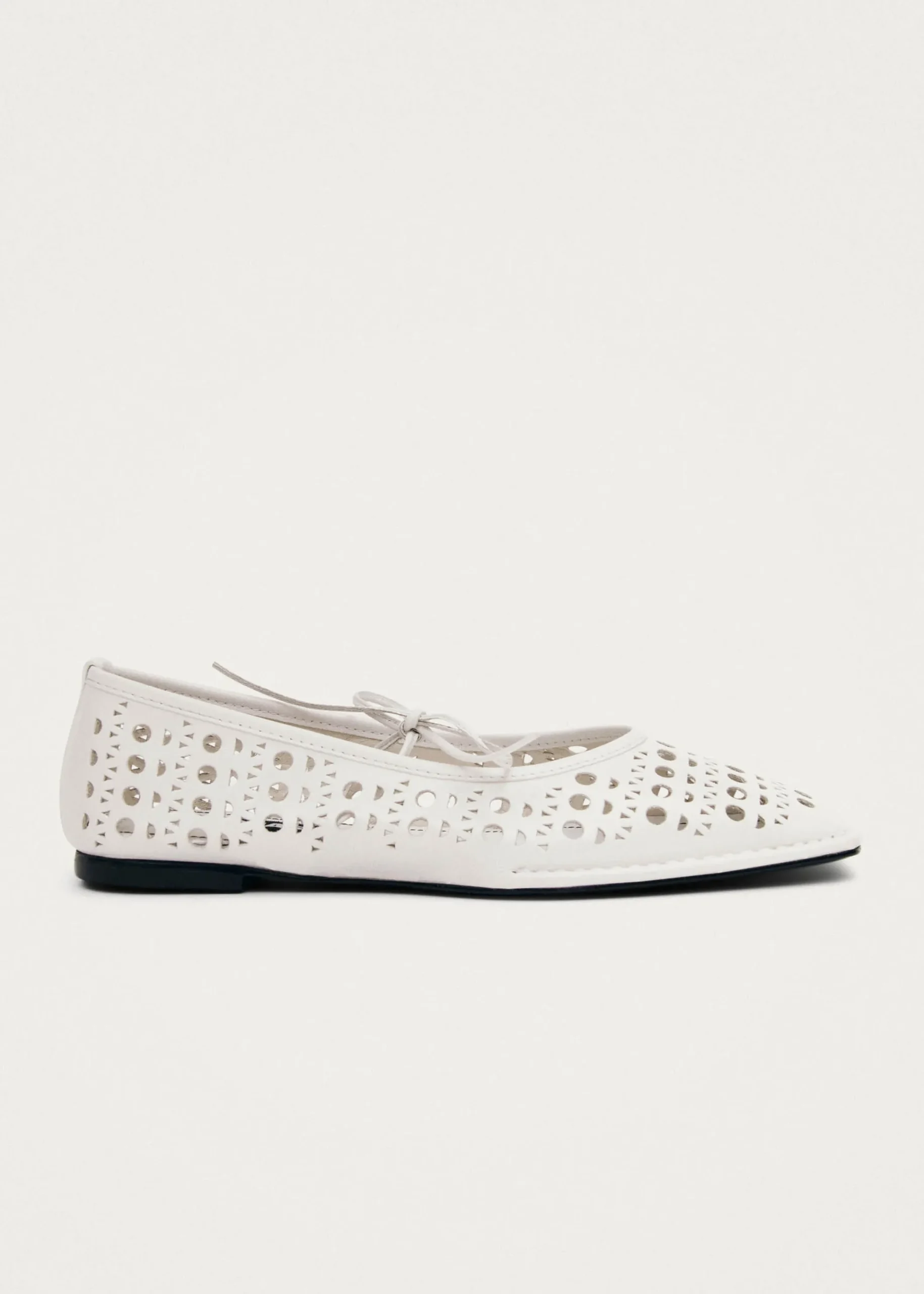 Sway Slit White Leather Ballet Flats|ALOHAS Fashion