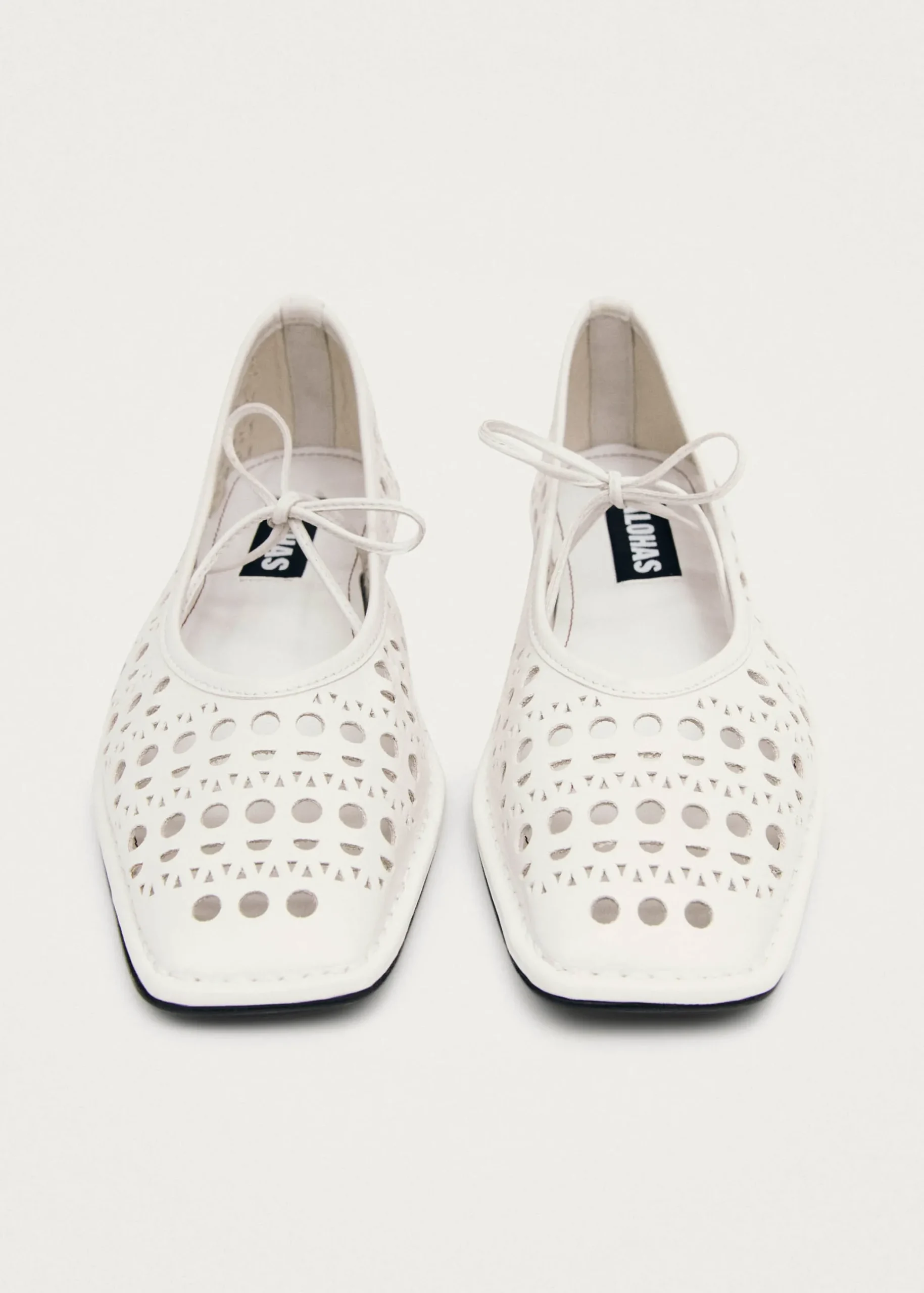 Sway Slit White Leather Ballet Flats|ALOHAS Fashion