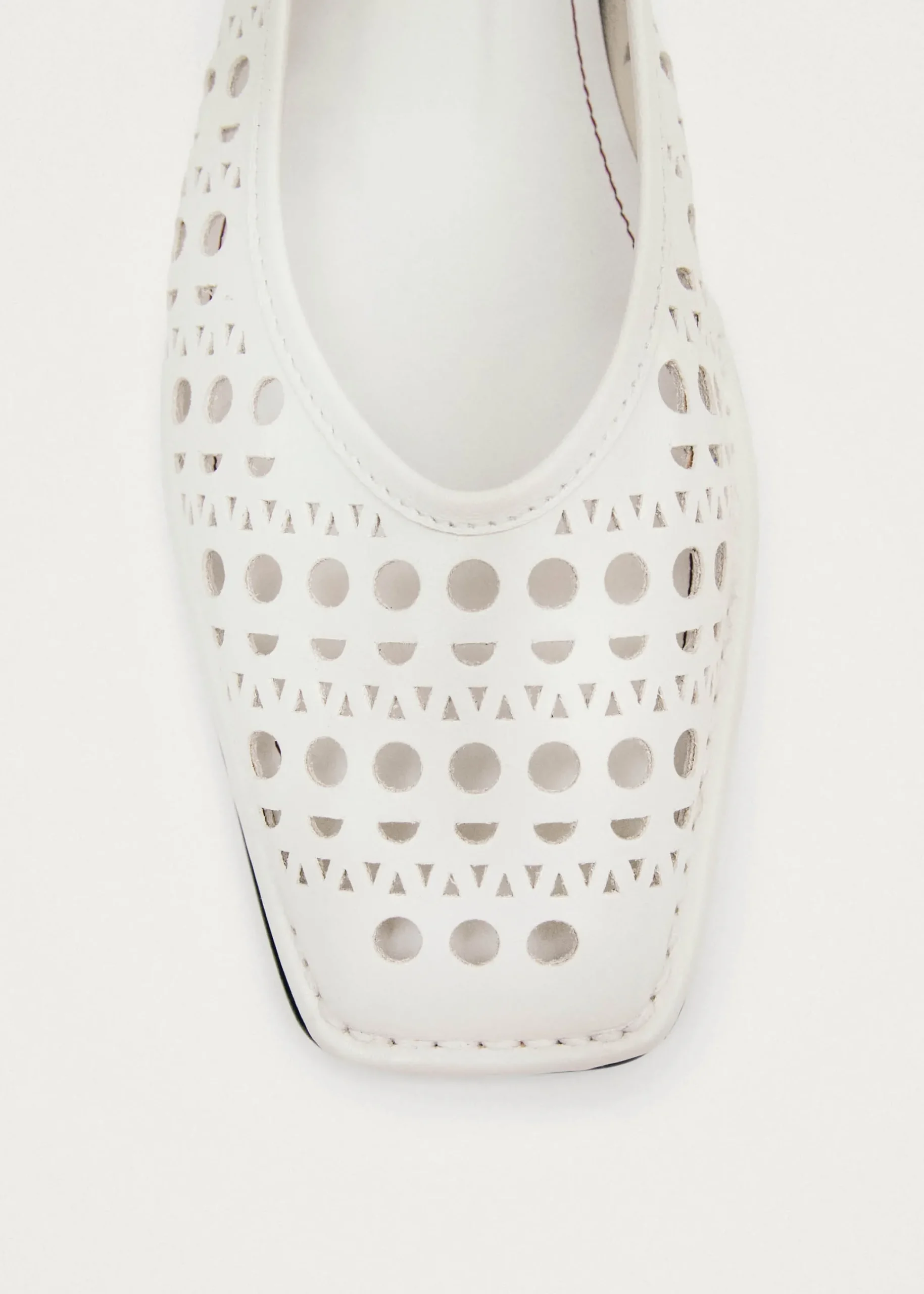 Sway Slit White Leather Ballet Flats|ALOHAS Fashion